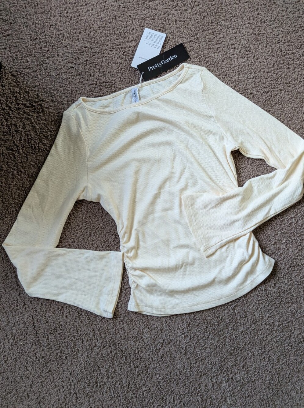 NWT PrettyGarden Cream Ribbed Ruched Tee - Picture 2 of 5